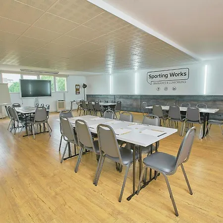 Готель Sporting House Тулуза